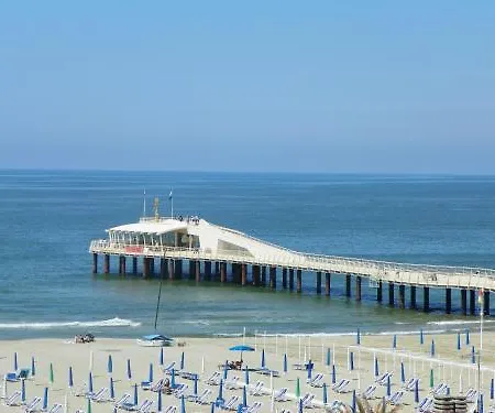 La Vela Hotel 3*